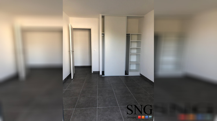 Ma-Cabane - Location Appartement Sérignan, 67 m²