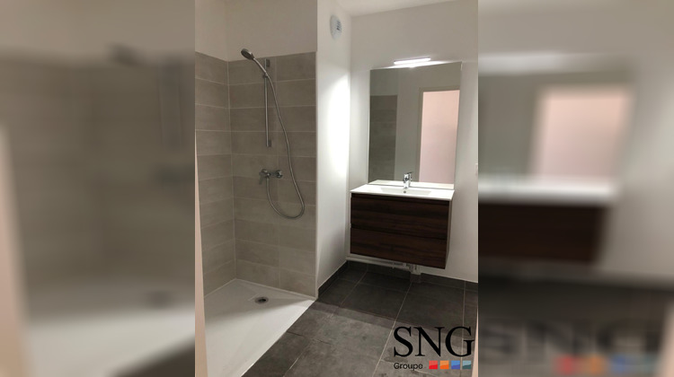 Ma-Cabane - Location Appartement Sérignan, 67 m²