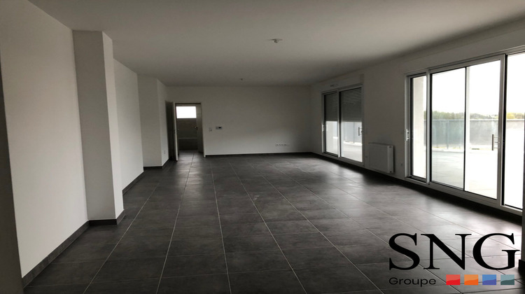 Ma-Cabane - Location Appartement Sérignan, 126 m²