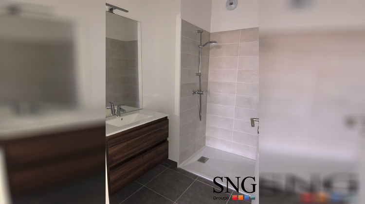 Ma-Cabane - Location Appartement Sérignan, 126 m²