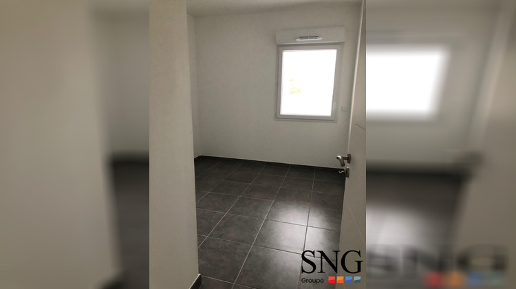 Ma-Cabane - Location Appartement Sérignan, 93 m²