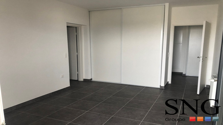 Ma-Cabane - Location Appartement Sérignan, 96 m²