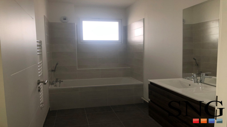 Ma-Cabane - Location Appartement Sérignan, 96 m²