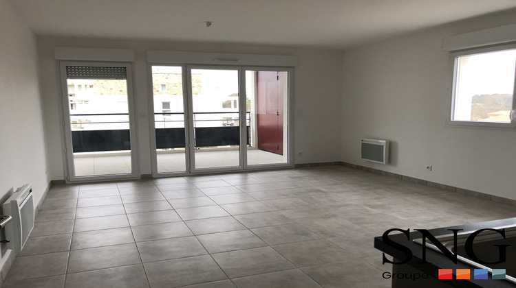 Ma-Cabane - Location Appartement Sérignan, 67 m²