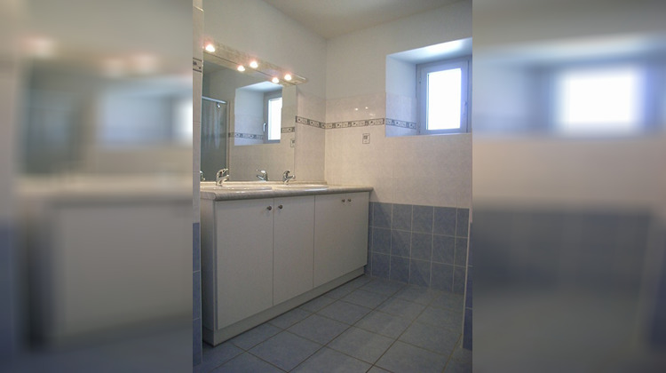 Ma-Cabane - Location Appartement SEVERAC-LE-CHATEAU, 90 m²