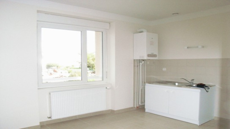 Ma-Cabane - Location Appartement SEVERAC-LE-CHATEAU, 67 m²