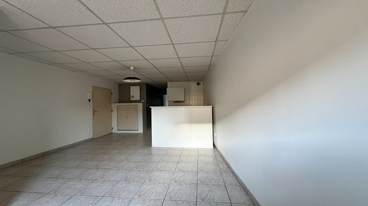 Ma-Cabane - Location Appartement SEVERAC-LE-CHATEAU, 30 m²