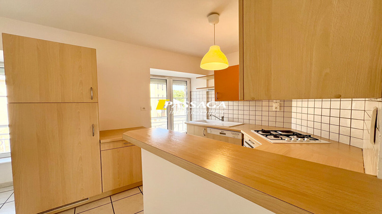 Ma-Cabane - Location Appartement SEVERAC-LE-CHATEAU, 112 m²