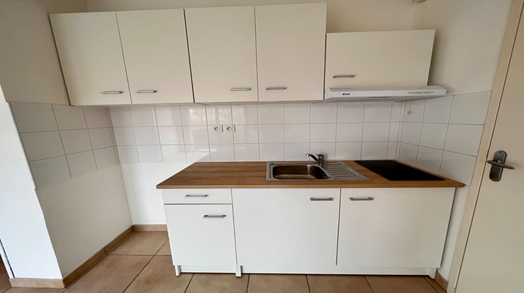Ma-Cabane - Location Appartement SEVERAC-LE-CHATEAU, 28 m²