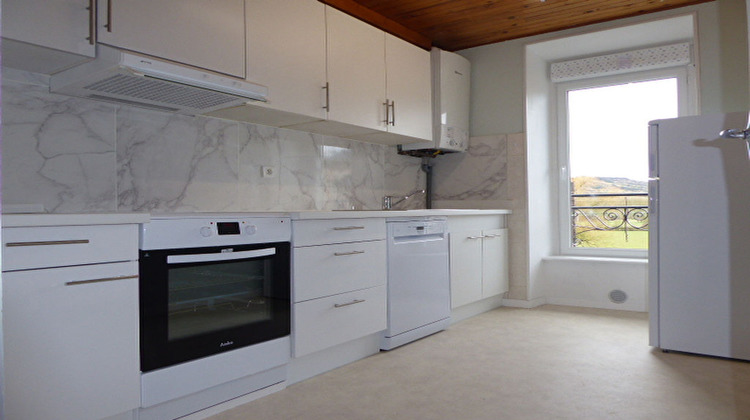 Ma-Cabane - Location Appartement SEVERAC-LE-CHATEAU, 55 m²