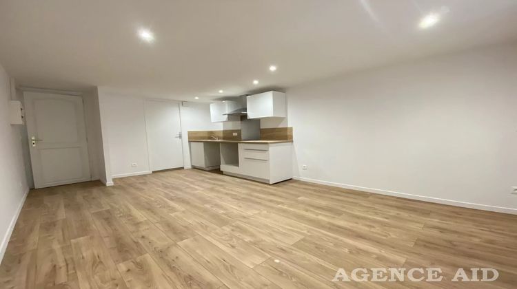 Ma-Cabane - Location Appartement Signes, 22 m²