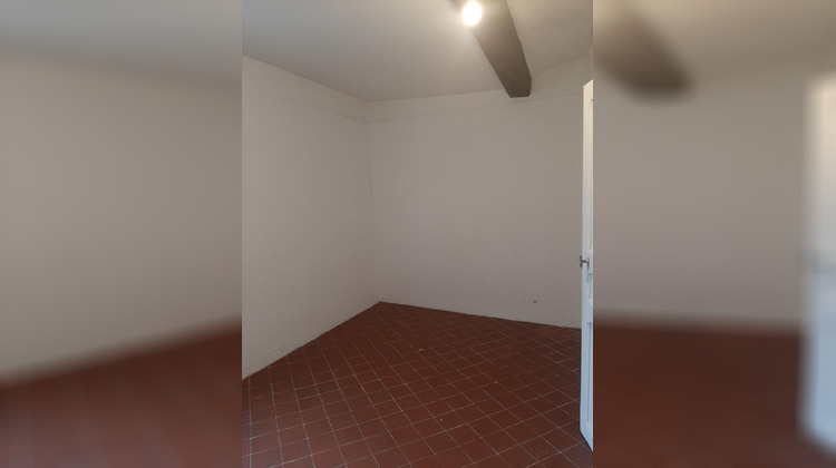 Ma-Cabane - Location Appartement SIGNES, 30 m²