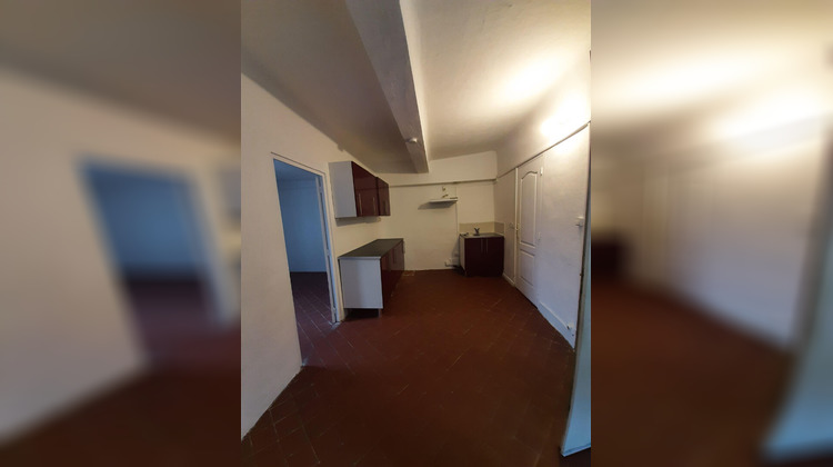 Ma-Cabane - Location Appartement SIGNES, 30 m²