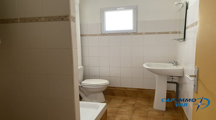 Ma-Cabane - Location Appartement Signes, 34 m²