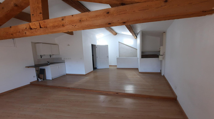 Ma-Cabane - Location Appartement SIGNES, 30 m²
