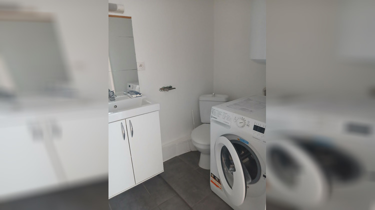 Ma-Cabane - Location Appartement SIGNES, 30 m²