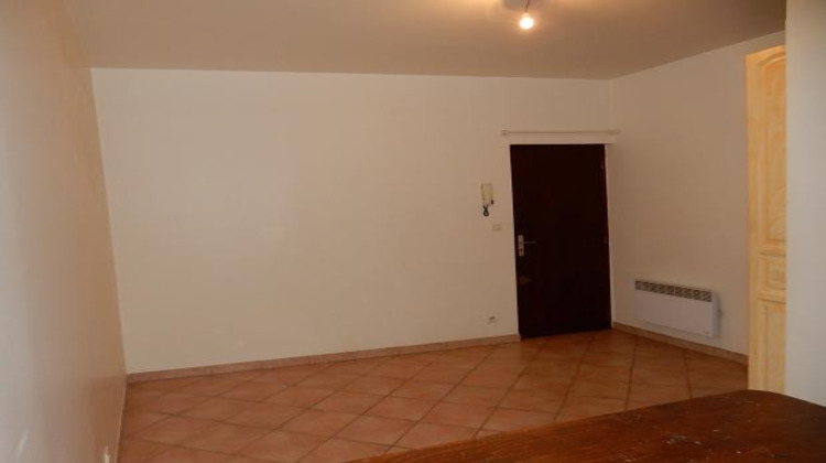 Ma-Cabane - Location Appartement SIMIANE COLLONGUE, 25 m²