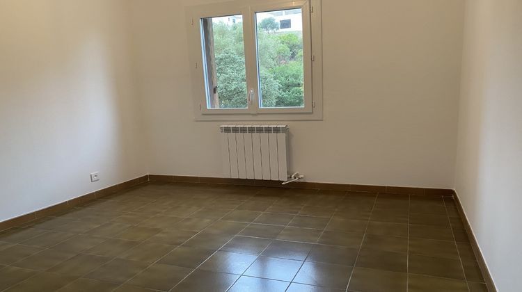 Ma-Cabane - Location Appartement Solenzara, 90 m²