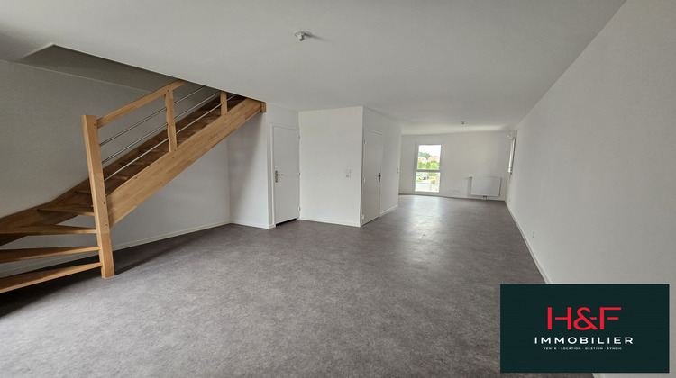 Ma-Cabane - Location Appartement Soliers, 65 m²