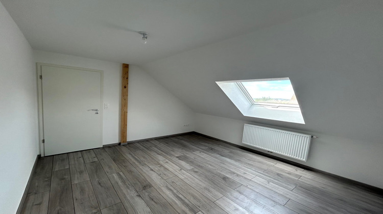 Ma-Cabane - Location Appartement Sombacour, 76 m²