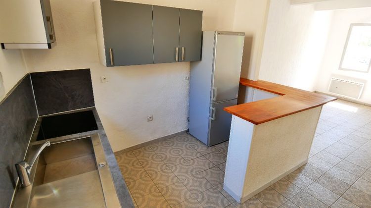 Ma-Cabane - Location Appartement SOMMIERES, 76 m²