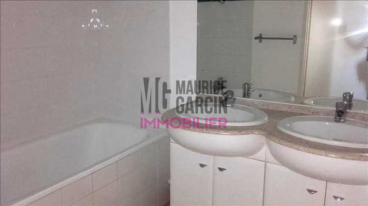 Ma-Cabane - Location Appartement SORGUES, 56 m²