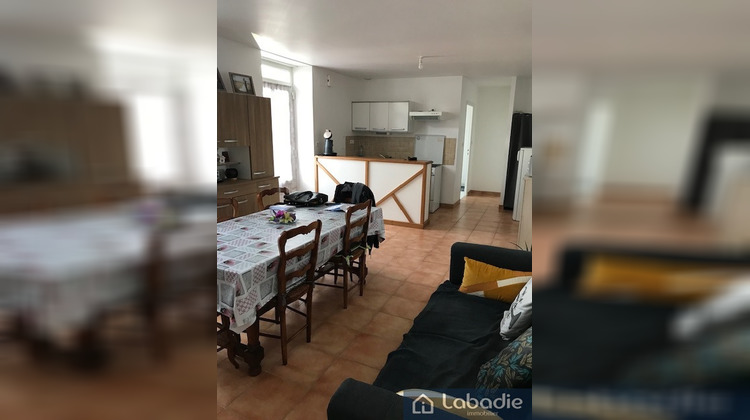 Ma-Cabane - Location Appartement Sourdeval, 62 m²