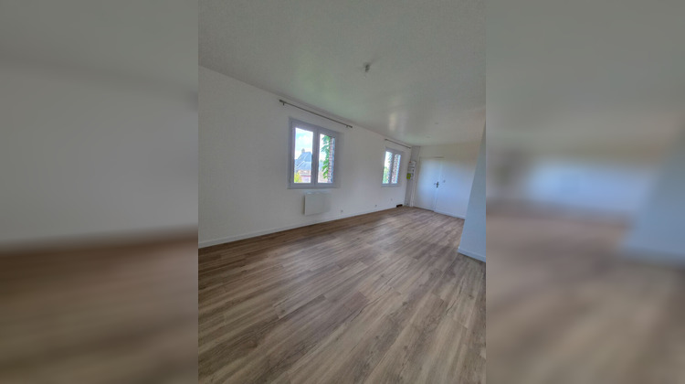 Ma-Cabane - Location Appartement SOURDON, 61 m²