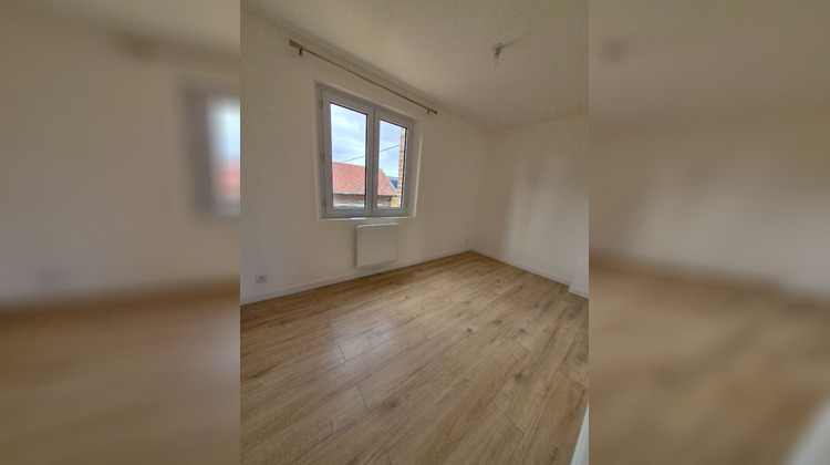 Ma-Cabane - Location Appartement SOURDON, 61 m²