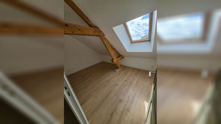 Ma-Cabane - Location Appartement SOURDON, 61 m²