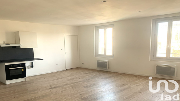 Ma-Cabane - Location Appartement St Denis de Pile, 50 m²