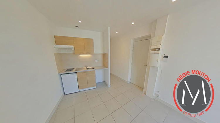 Ma-Cabane - Location Appartement ST GENIS LAVAL, 28 m²