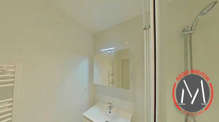 Ma-Cabane - Location Appartement ST GENIS LAVAL, 28 m²