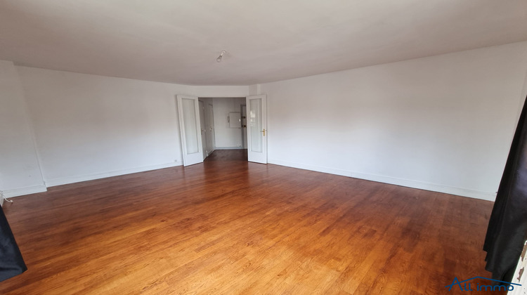 Ma-Cabane - Location Appartement ST MAUR DES FOSSES, 48 m²