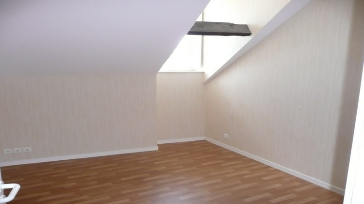 Ma-Cabane - Location Appartement STE HERMINE, 93 m²