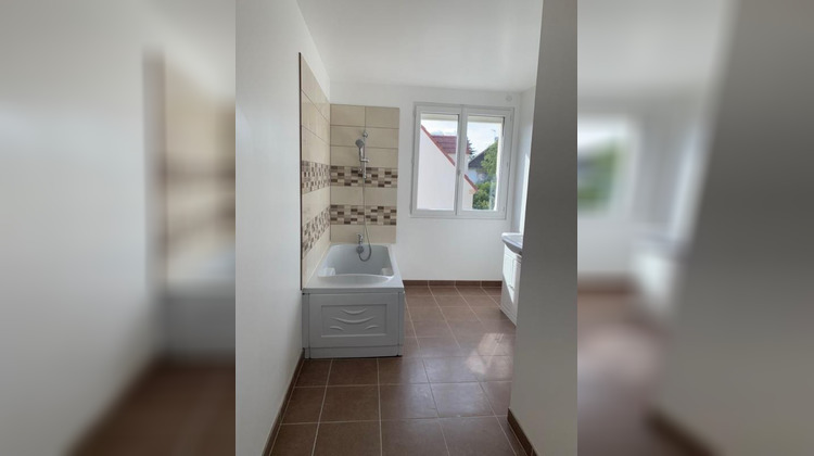 Ma-Cabane - Location Appartement SULLY SUR LOIRE, 74 m²