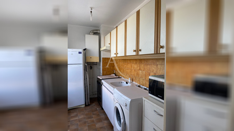 Ma-Cabane - Location Appartement SULLY-SUR-LOIRE, 30 m²
