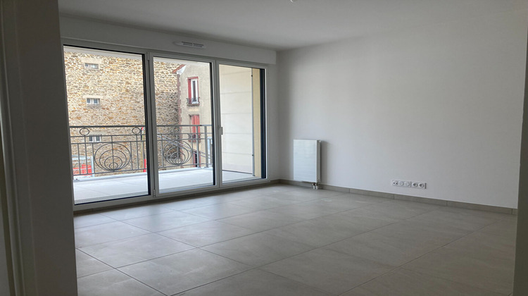 Ma-Cabane - Location Appartement SURESNES, 43 m²