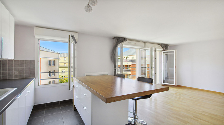 Ma-Cabane - Location Appartement SURESNES, 85 m²