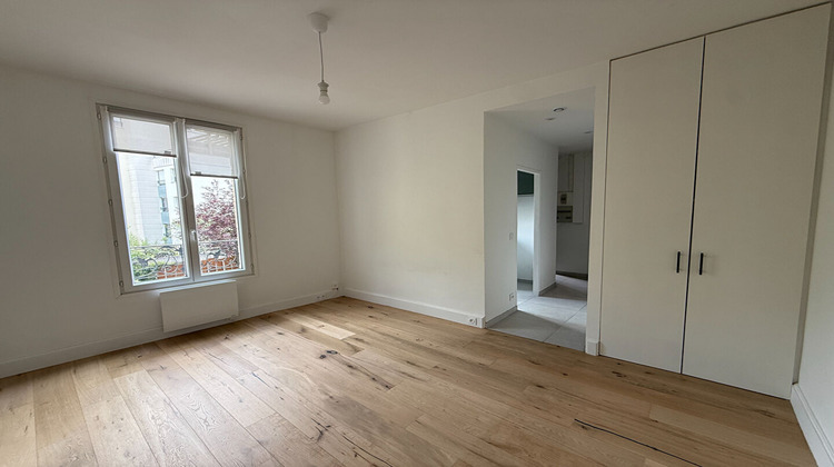 Ma-Cabane - Location Appartement SURESNES, 35 m²