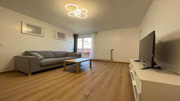 Ma-Cabane - Location Appartement Suresnes, 72 m²