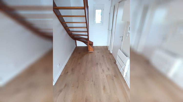 Ma-Cabane - Location Appartement SURESNES, 100 m²