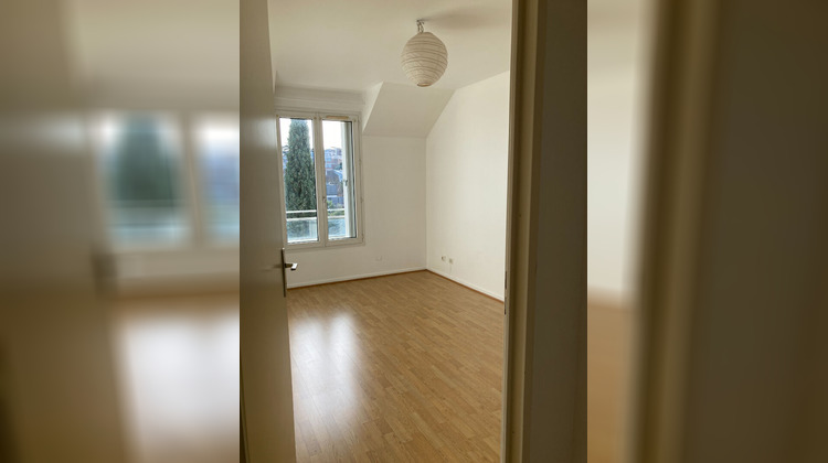 Ma-Cabane - Location Appartement SURESNES, 100 m²