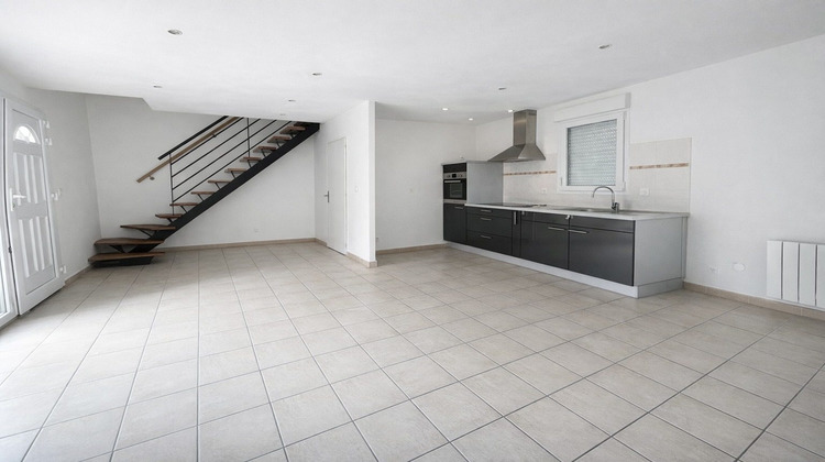 Ma-Cabane - Location Appartement Sury-le-Comtal, 73 m²