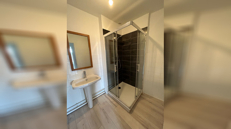 Ma-Cabane - Location Appartement Sury-le-comtal, 58 m²