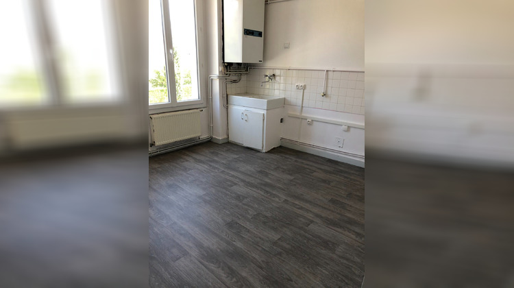 Ma-Cabane - Location Appartement Sury-le-comtal, 66 m²