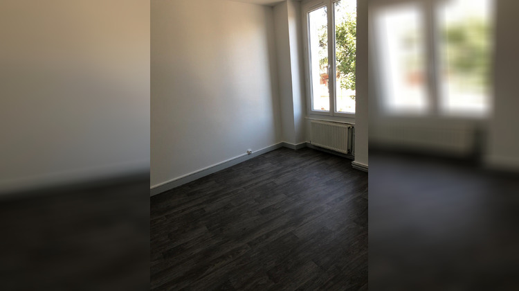 Ma-Cabane - Location Appartement Sury-le-comtal, 66 m²