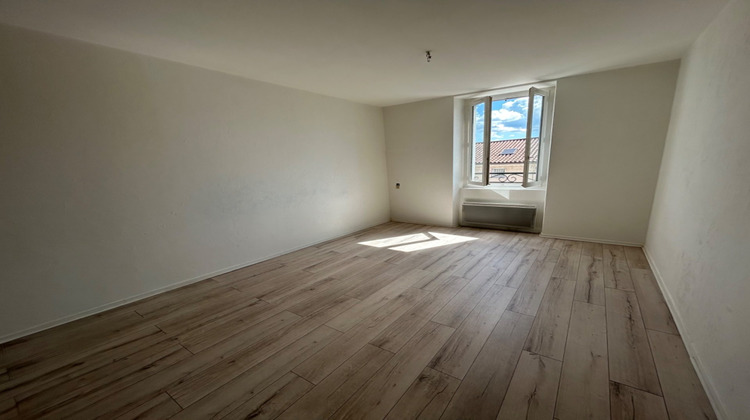 Ma-Cabane - Location Appartement Sury-le-comtal, 58 m²