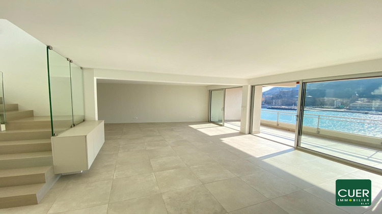 Ma-Cabane - Location Appartement Tain-l'Hermitage, 162 m²