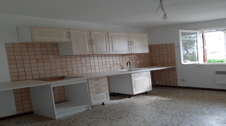 Ma-Cabane - Location Appartement Talasani, 87 m²